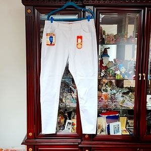 NWT - High Rise Push Up White Denim Wax Jean